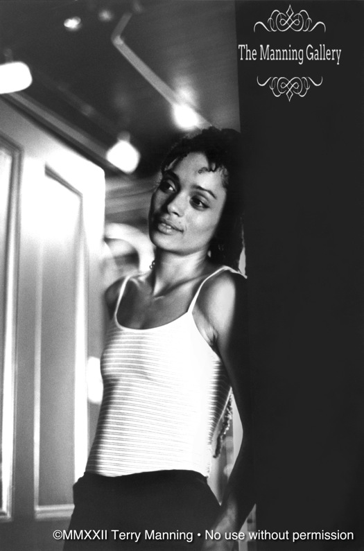 LISA BONET