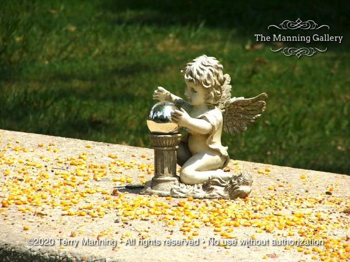 TableStatue